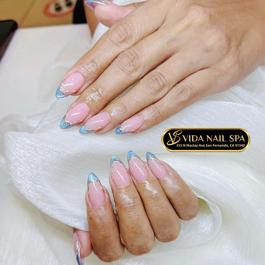 September nail trends and seasonal nail designs